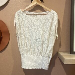 Deletta lace top M